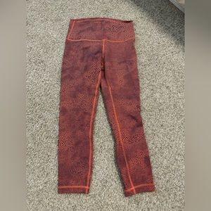 Lululemon Wunder Train HR Crop 23 inch or 25 inch Leggings, Size 8